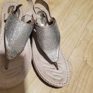Cliffs by White Mountain sandals sz. 7